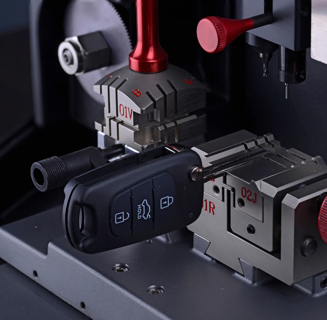 automotive key cutting image